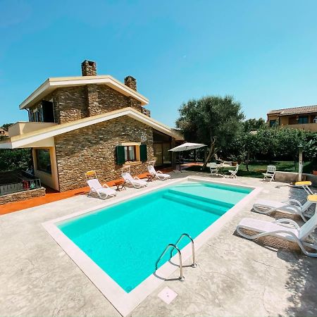 Villa Patrizia Стинтино Екстериор снимка