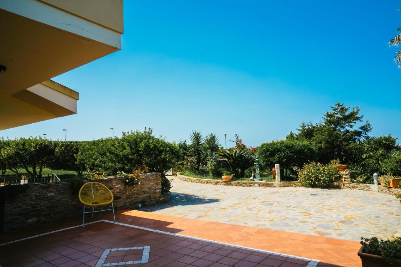 Villa Patrizia Стинтино Екстериор снимка